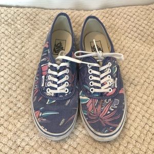 VINTAGE VANS LIMITED EDITION surfer beach pattern